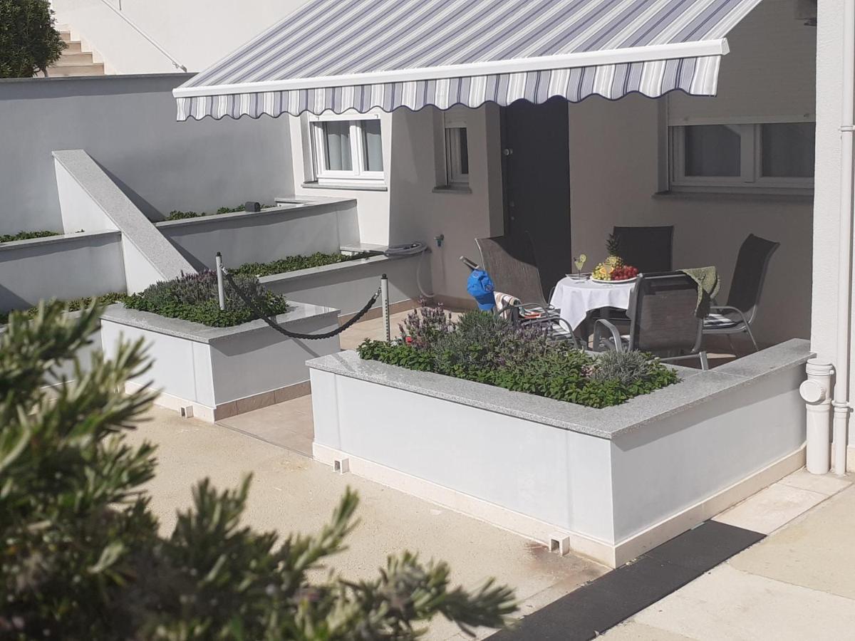 Znjan 50m ----seasun&relax---- Location Apartamento
