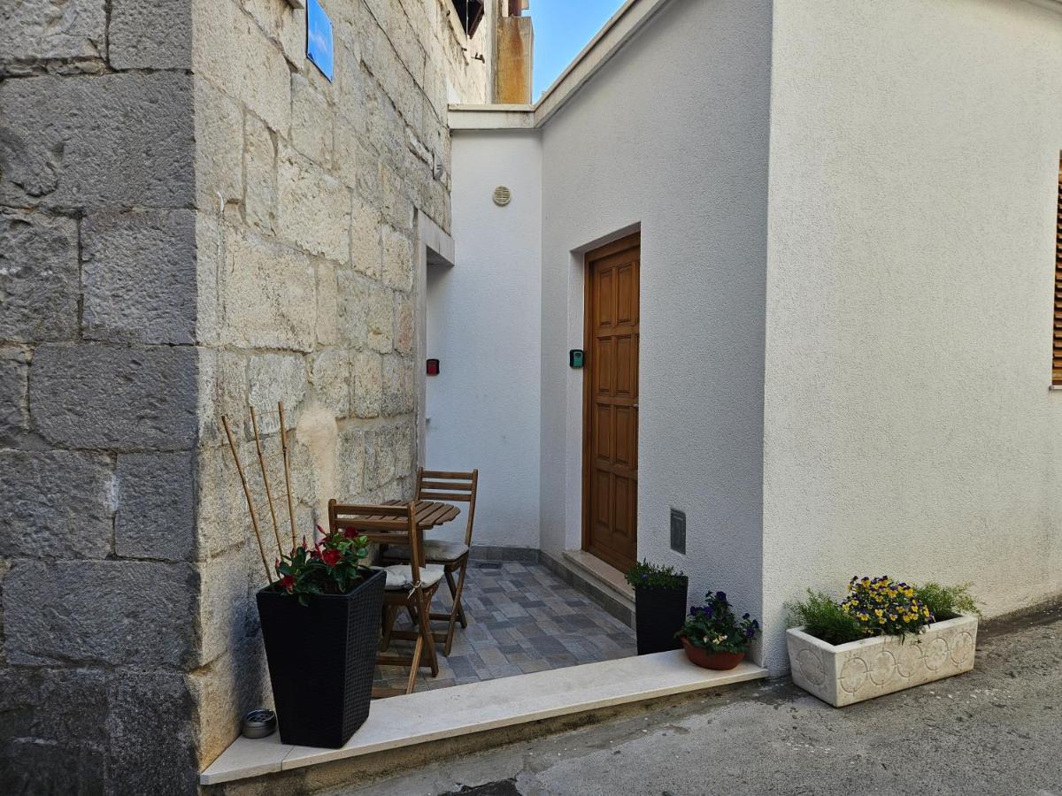 Apartment Heritage Stone Split