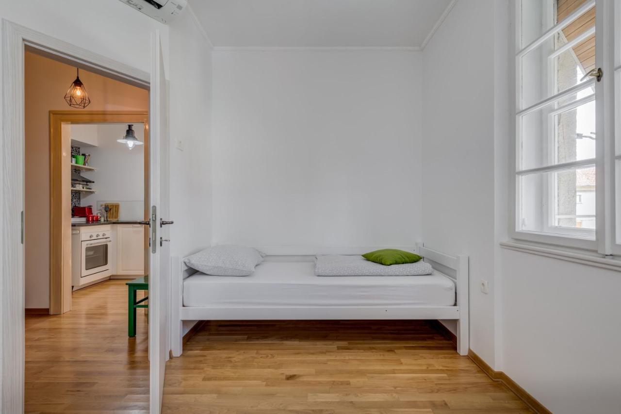 Dinka With Terrace Apartamento
