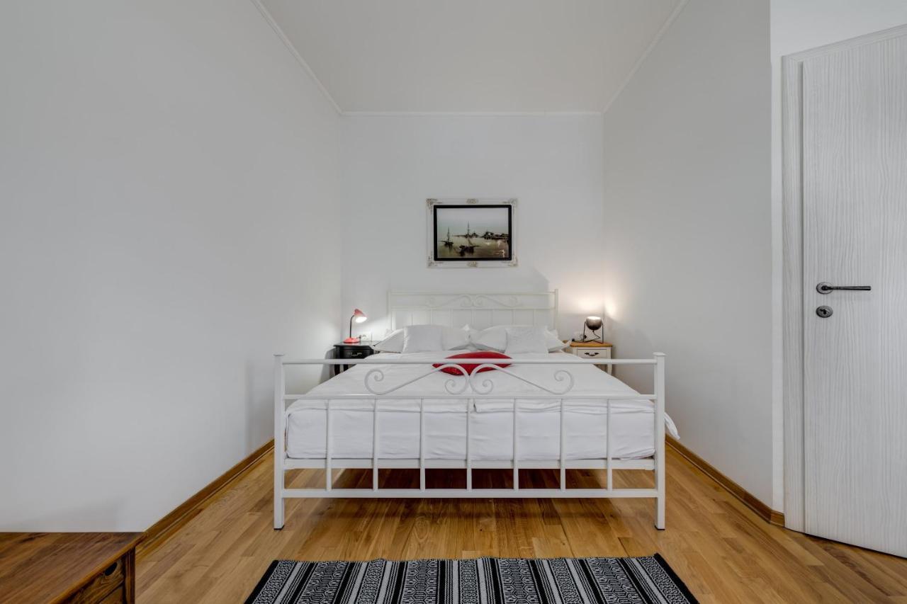 Dinka With Terrace Apartamento Split