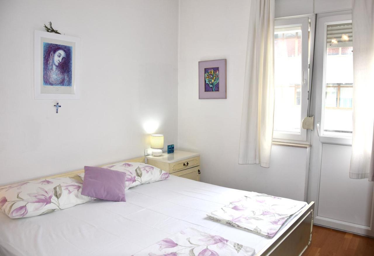 Sene Apartment Split