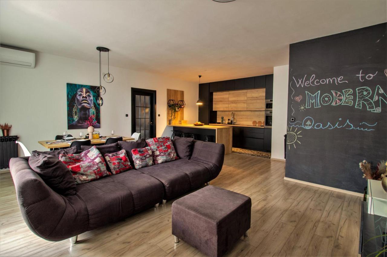 Modern Oasis Private Parking Apartman Split