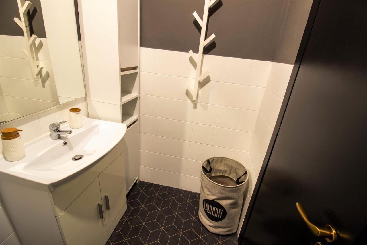 Modern Oasis Private Parking Apartman Split