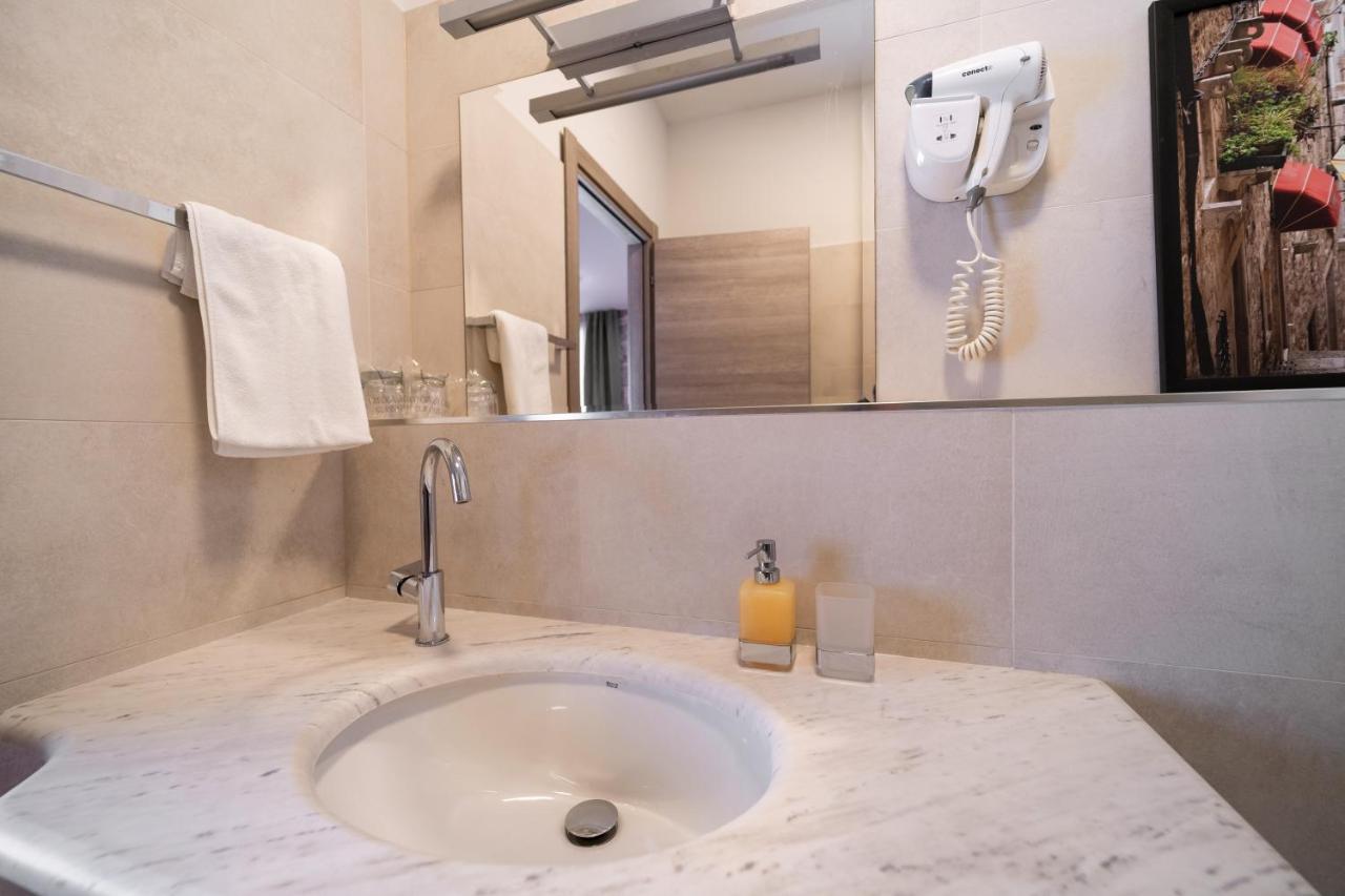 Tifani Luxury Gasthof Split