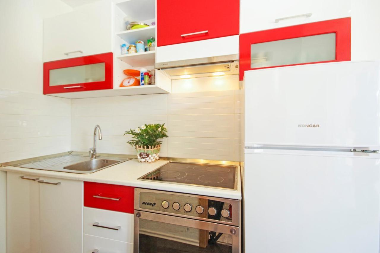 House Apartment *