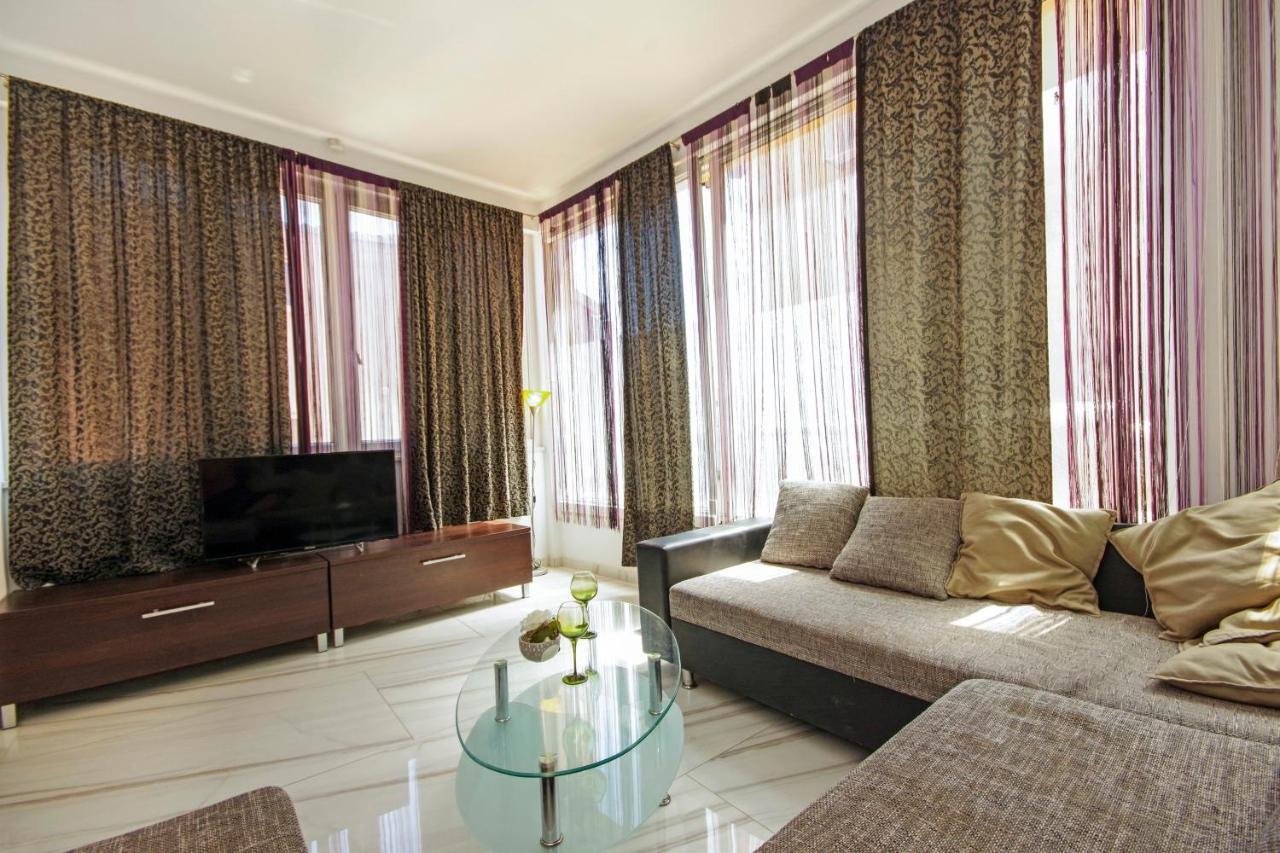 House Apartment Split