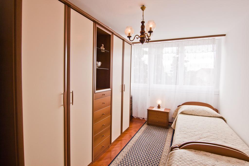 Tennis Apartment