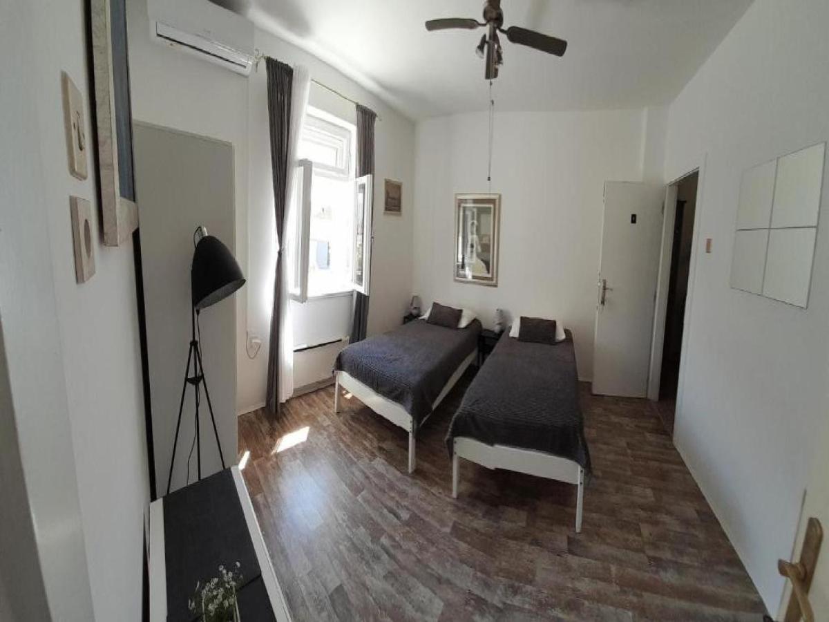 Regina Apartment