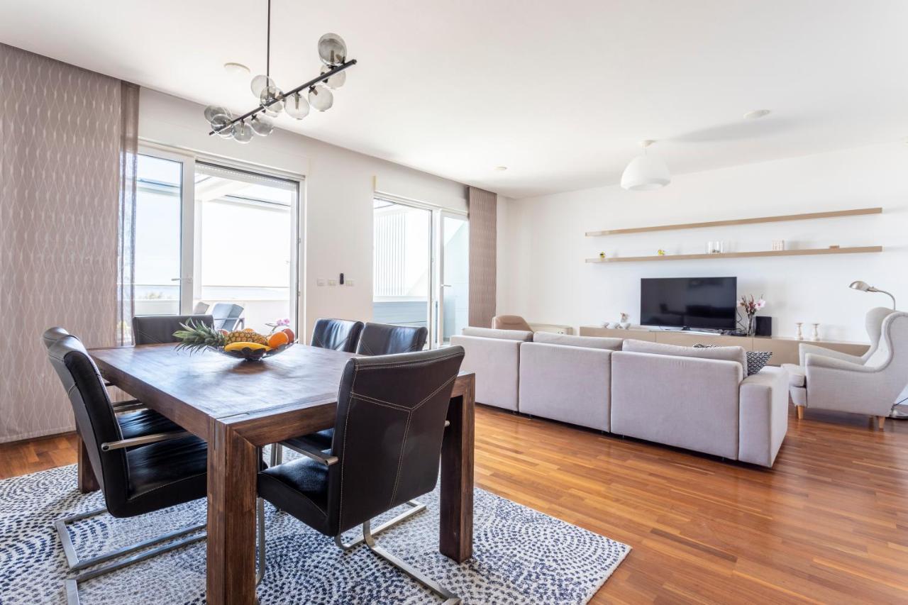 Blue Maris Apartment