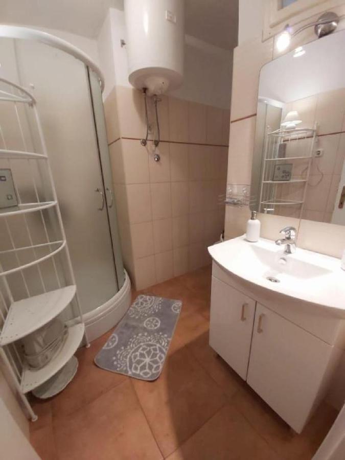 Regina Apartment
