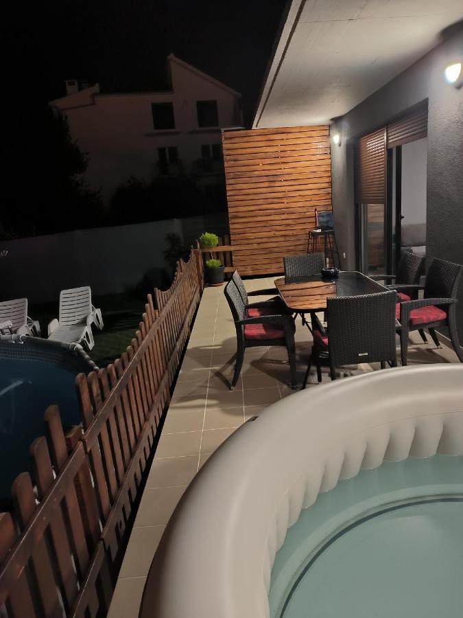 Apartment Nicol Split