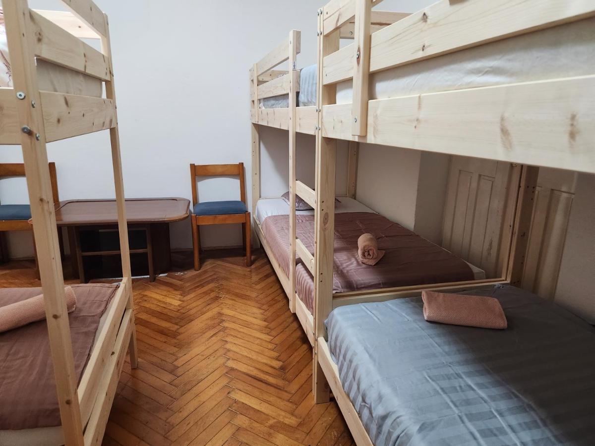Queen Centar Hostel