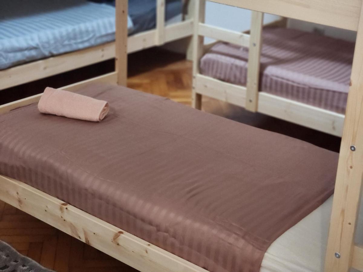 Hostel Queen Centar *
