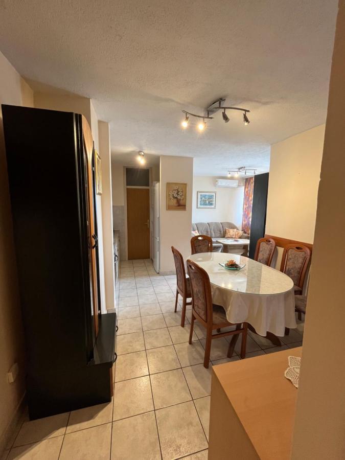 Sunny Corner Apartment