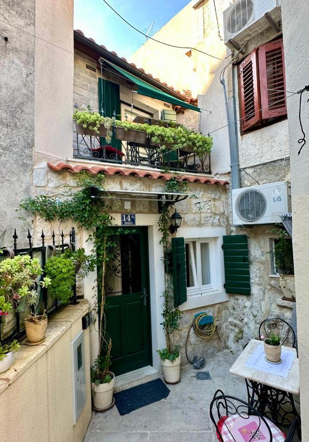 Tiny Dream - Old Town Apartman Split