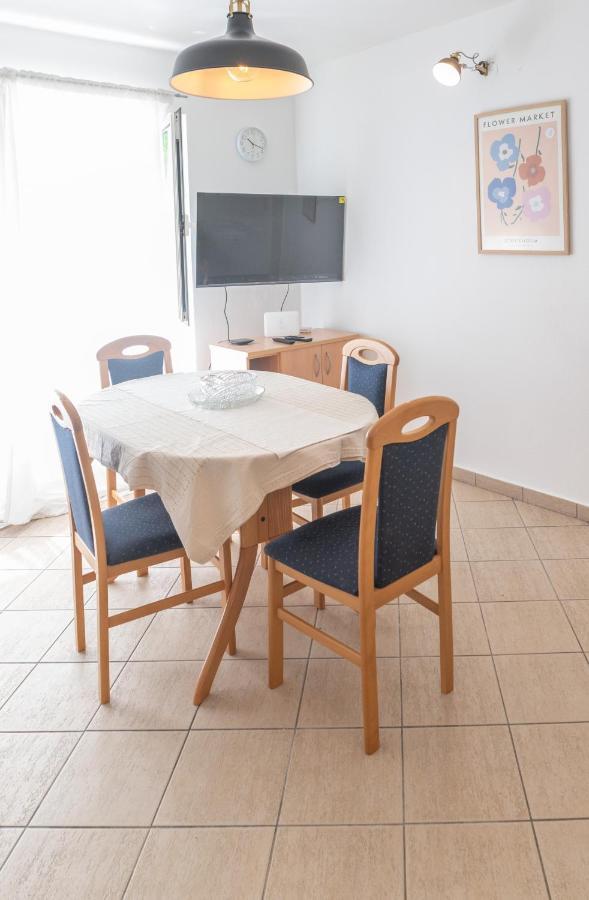 Apartment Apartman Carduelis Split