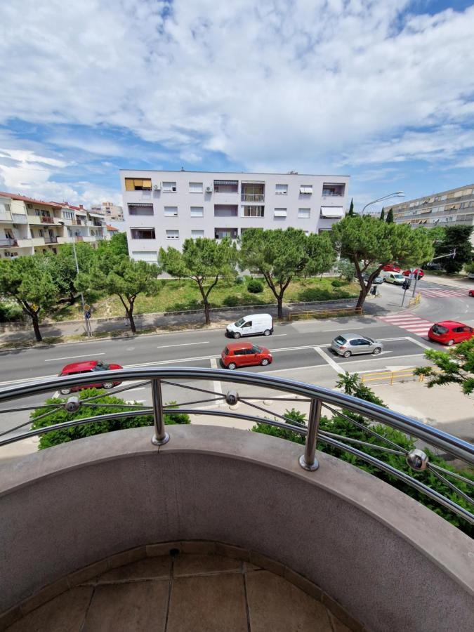 Karoglan Apartment *