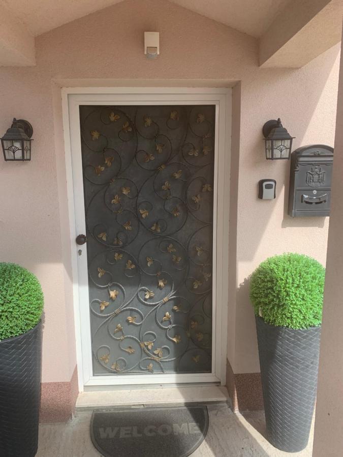 Studio Apartmant Leona With Parking Place Apartman Split