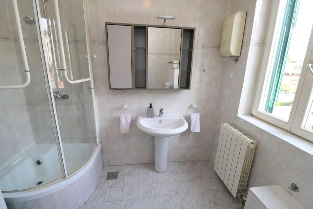 Comfort & Bright 3 Bedroom Apartman