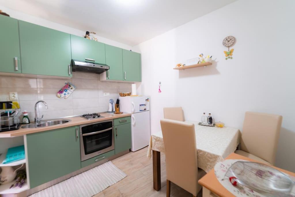 Charming In Old Town Apartment