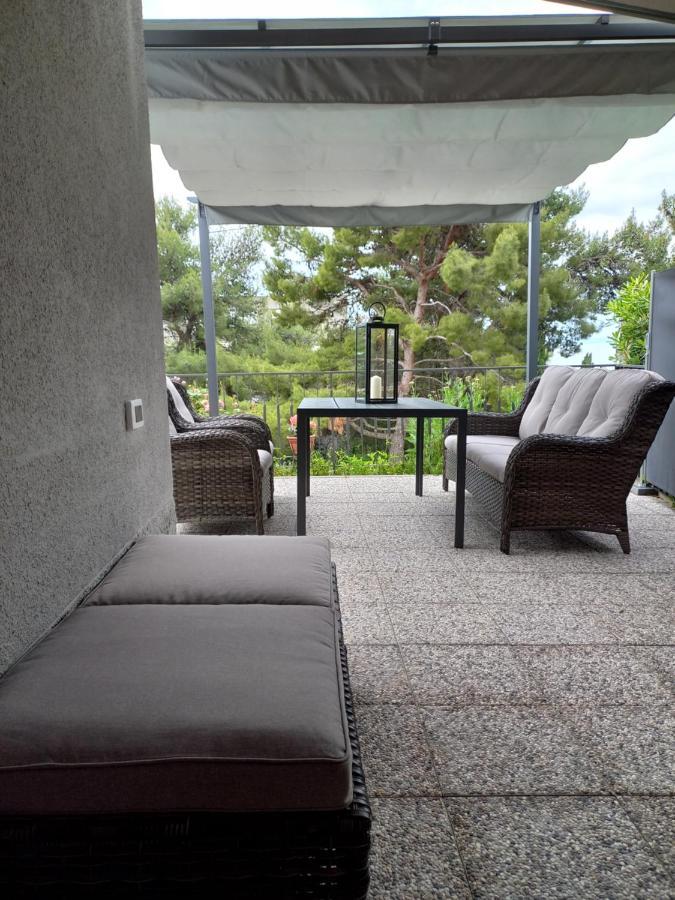 Apartment Unique With Garden And Sea View *