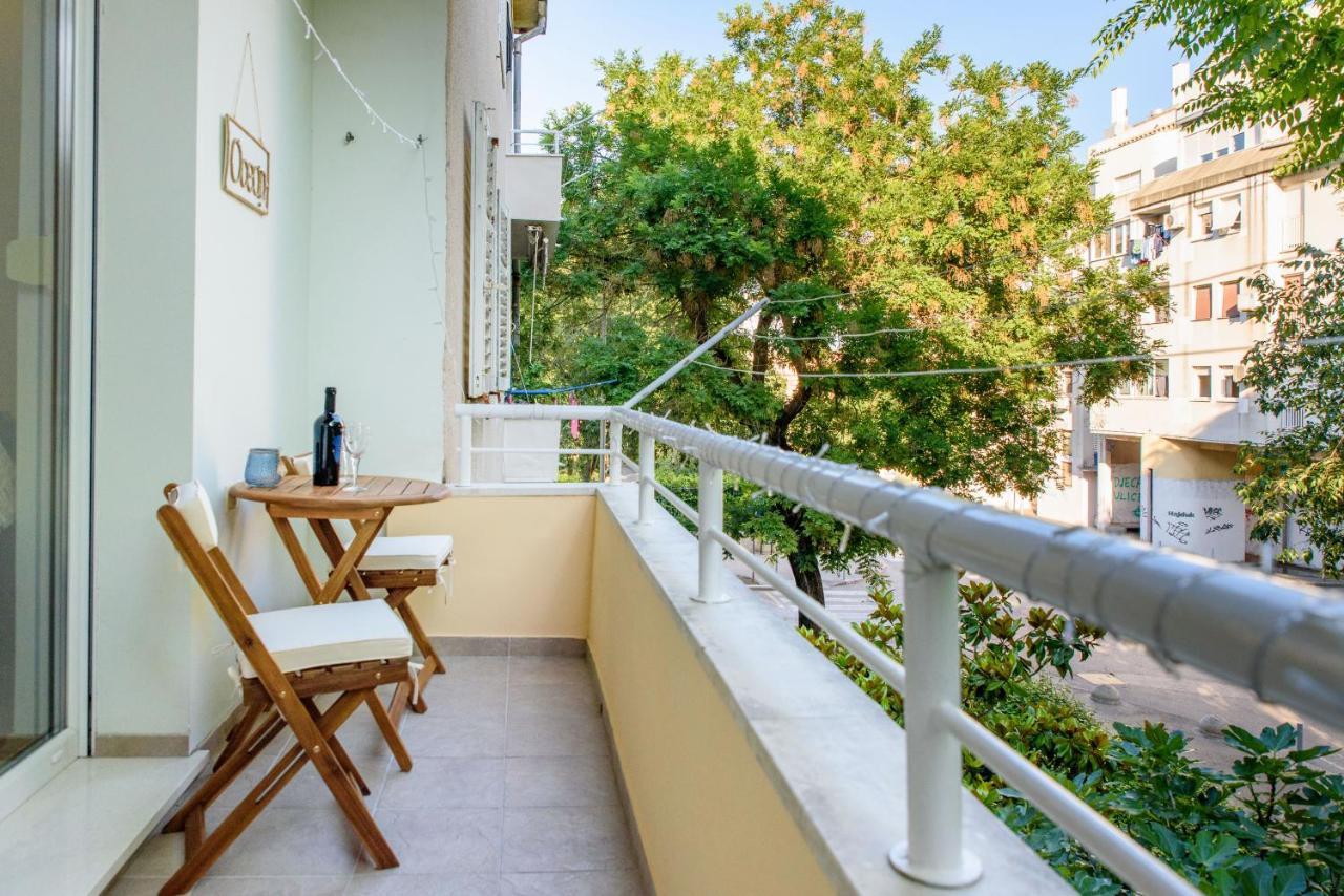 Central 2 Bedroom, Free Private Parking
