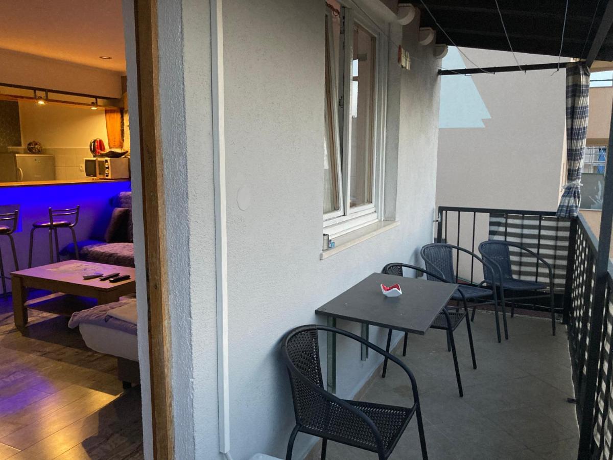 Jale Apartment Split