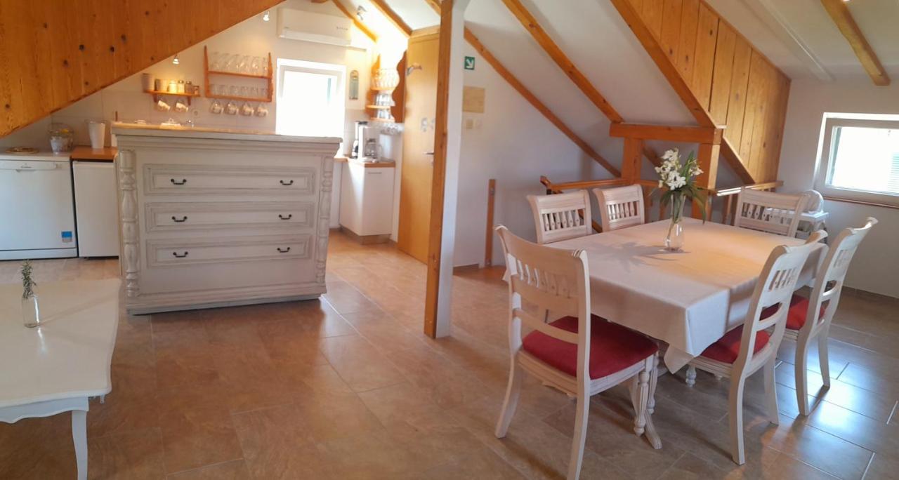 Luxury Mansarda Duplex - City Centre - Stone House Apartman *