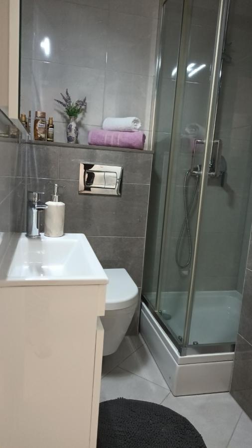 Leona Apartment-perfect For Four Apartment *