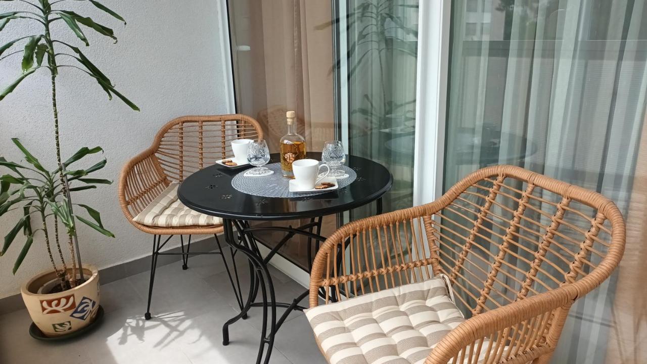 Leona Apartment-perfect For Four Split