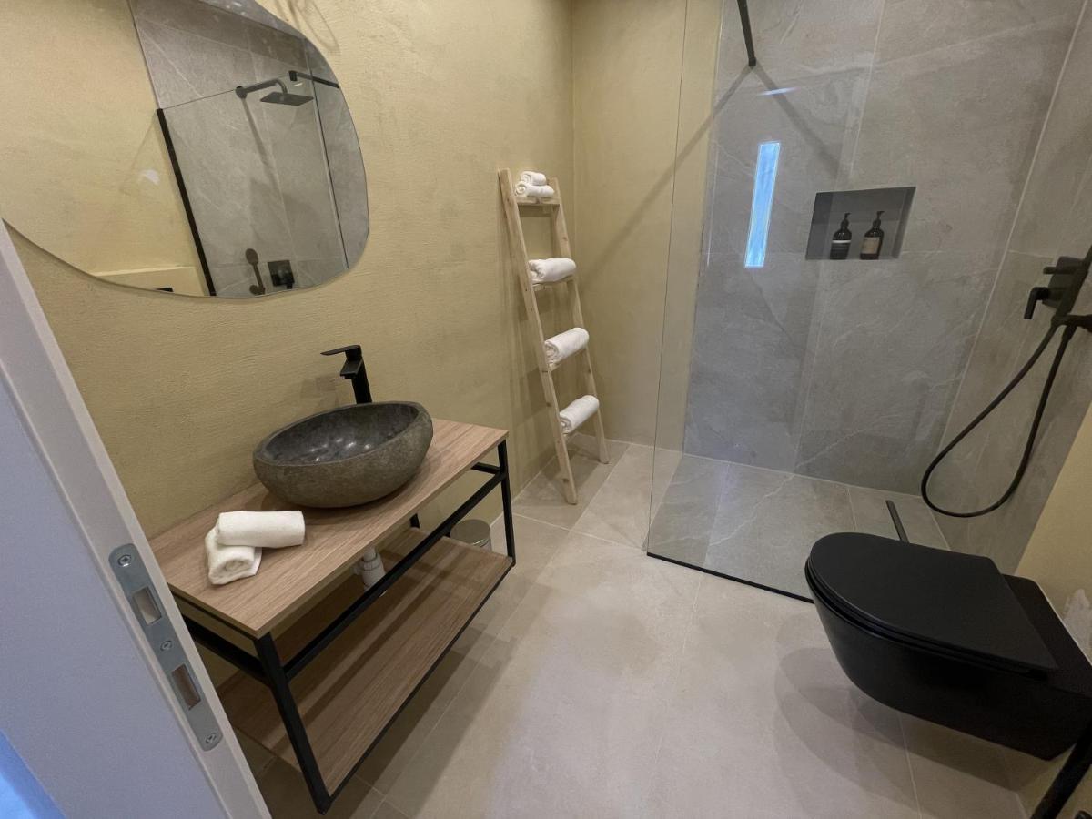 Cozy Matijas With Private Parking And Terrace Appartement *