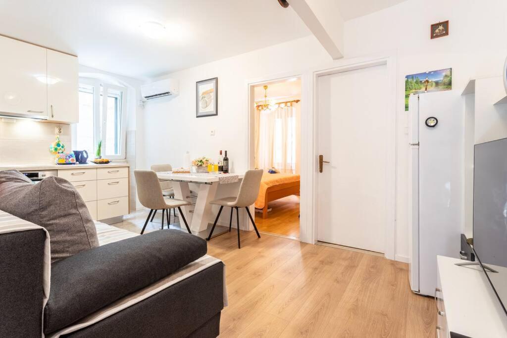 Giardino Apartment