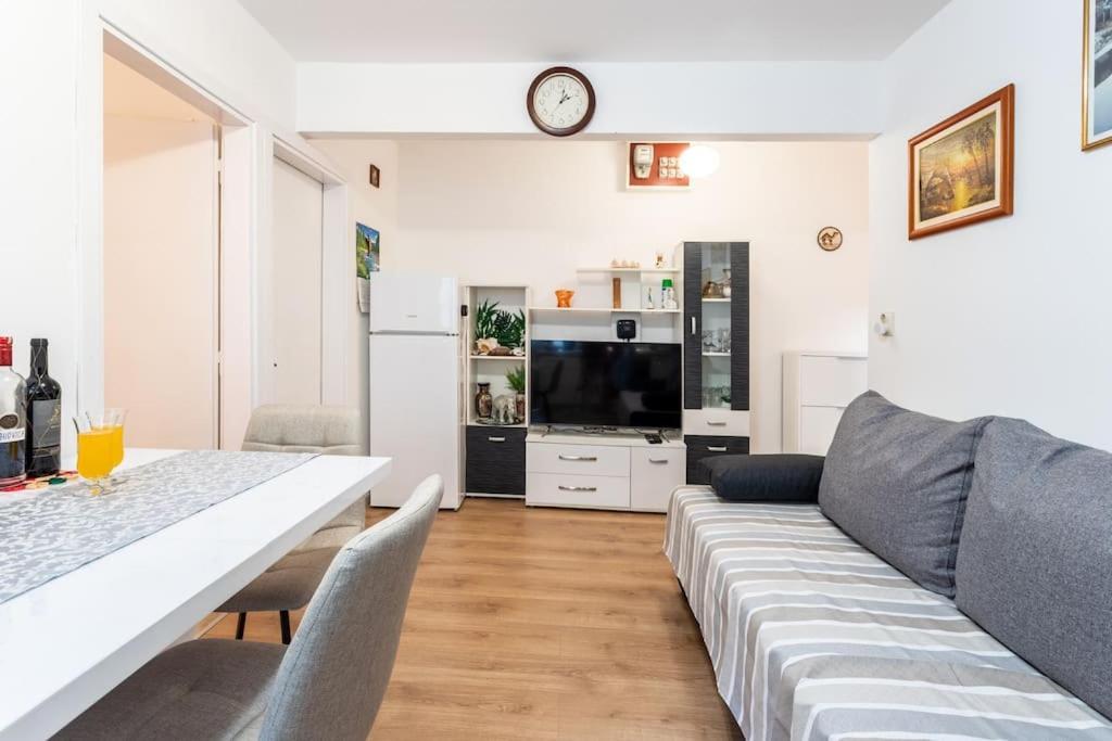 Giardino Apartment *