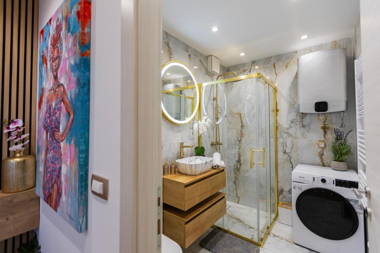 Golden View Luxury *