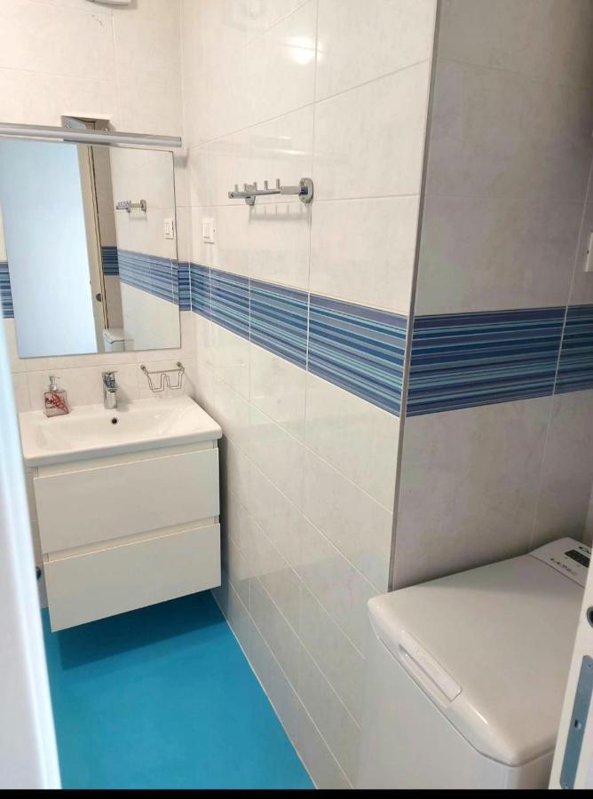 For 2 In Center Apartment *