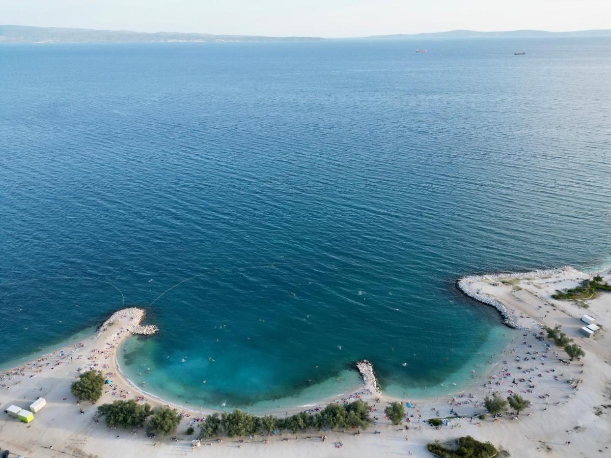 Sea View *