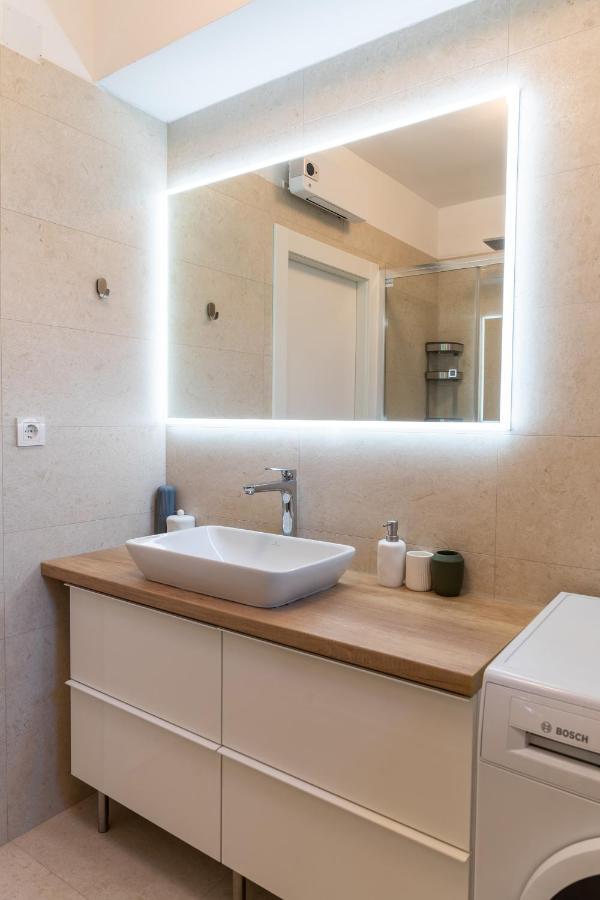 Pepper Penthouse - Luxurious Duplex Apartment, 50m From The Bacvice Sand Beach Apartamento