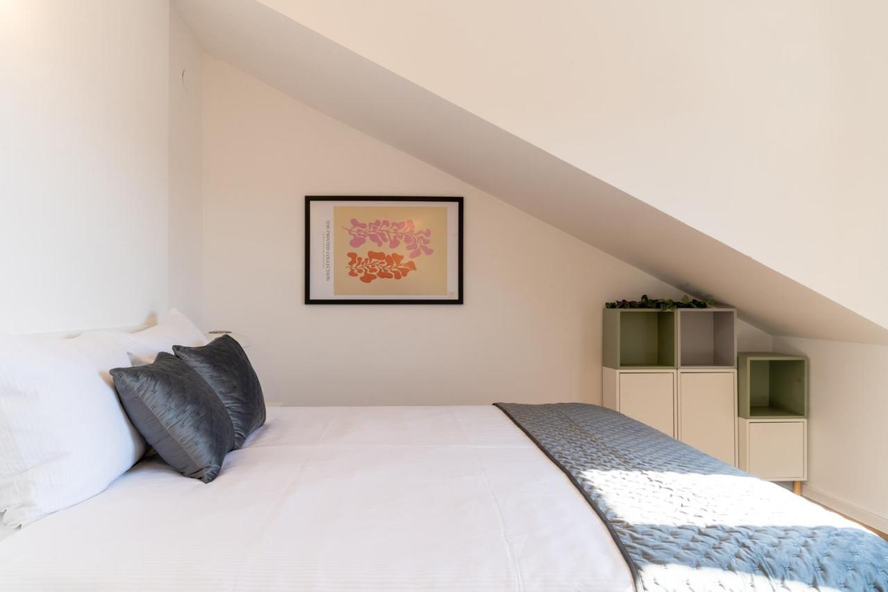 Apartamento Pepper Penthouse - Luxurious Duplex Apartment, 50m From The Bacvice Sand Beach *