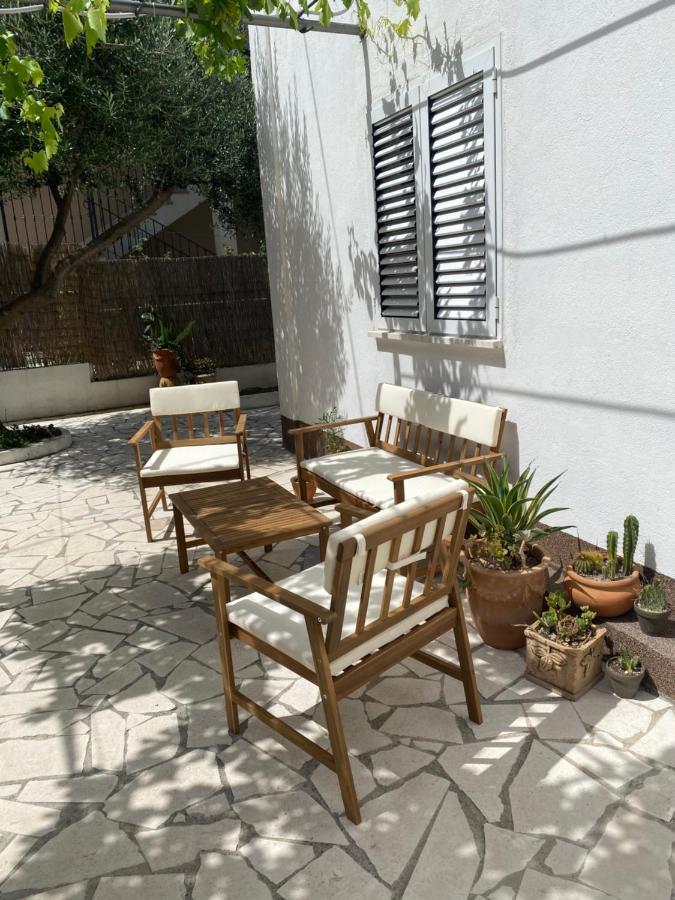 4 Kilometar To Centar Apartment