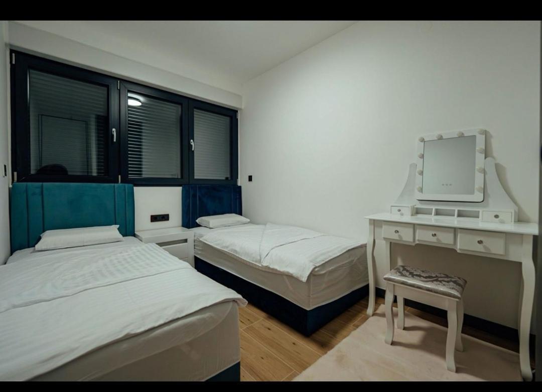 Black Queen Apartman *
