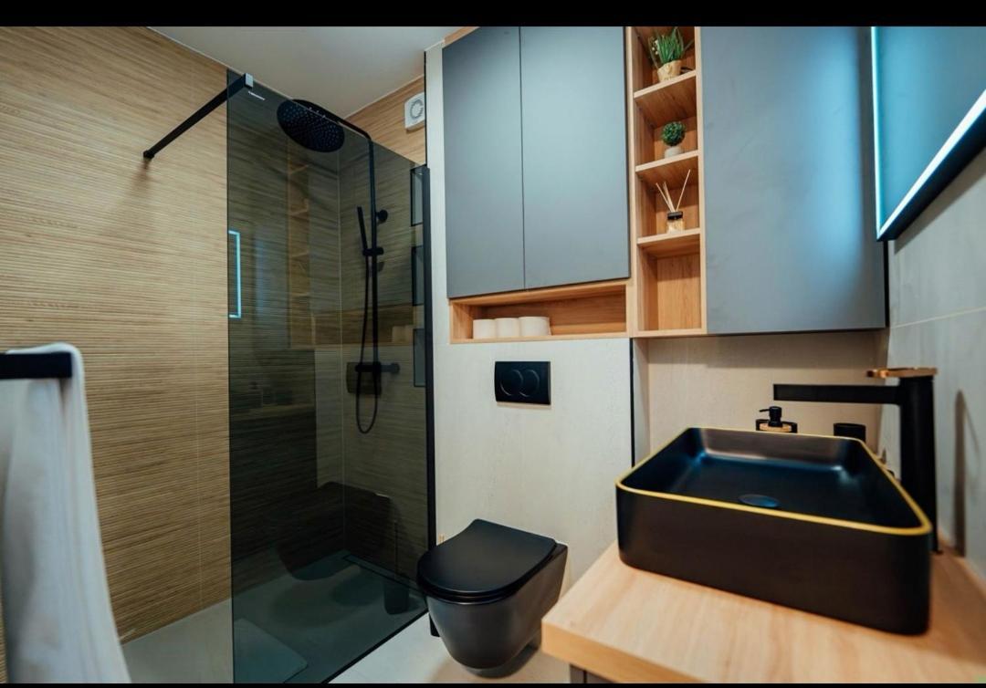 Apartman Black Queen