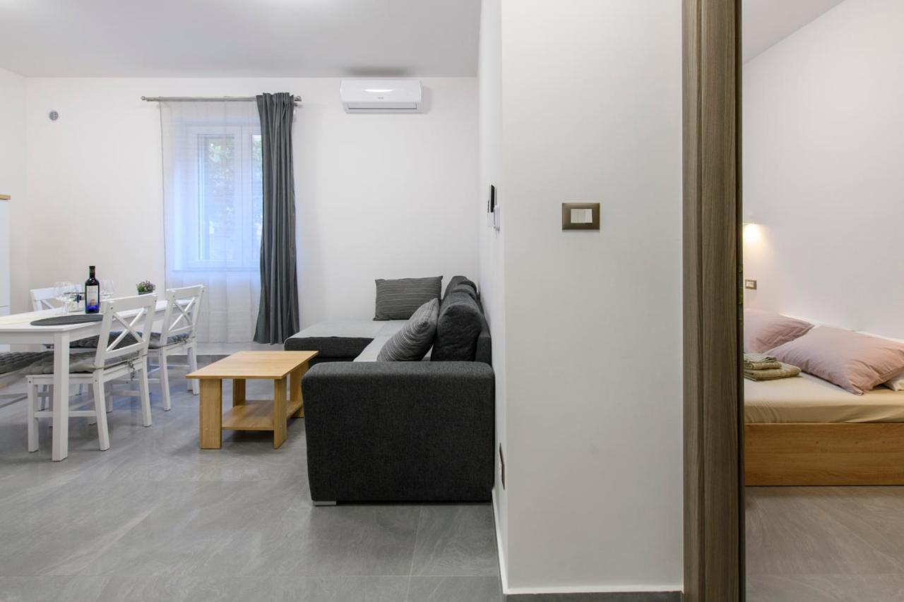 Apartment Delalle *