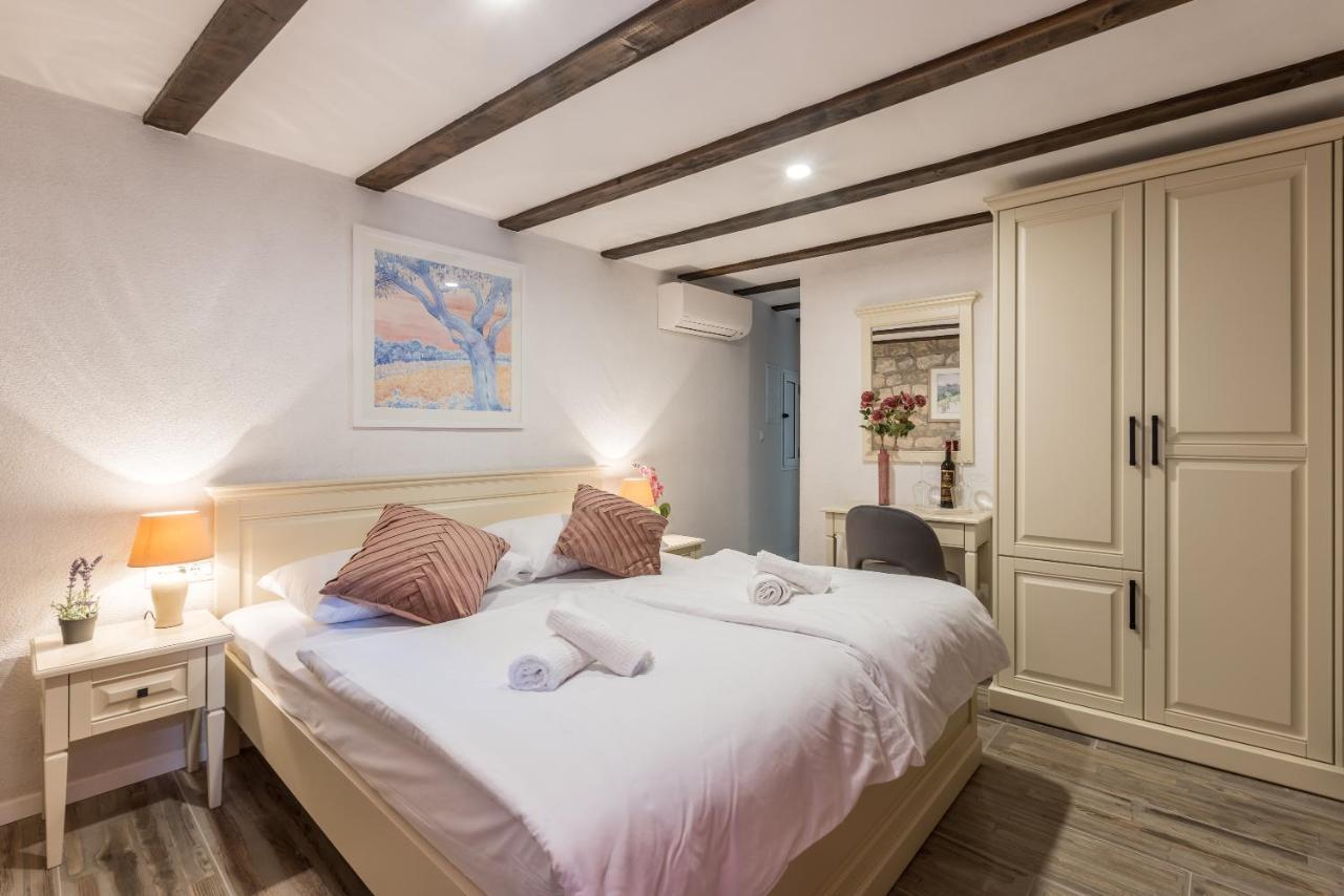 Bed & Breakfast Old Town Matusko