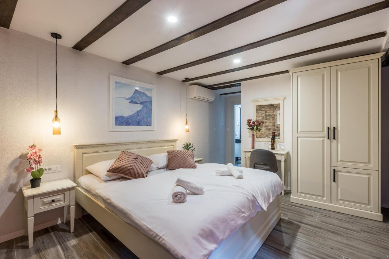 Bed & Breakfast Old Town Matusko