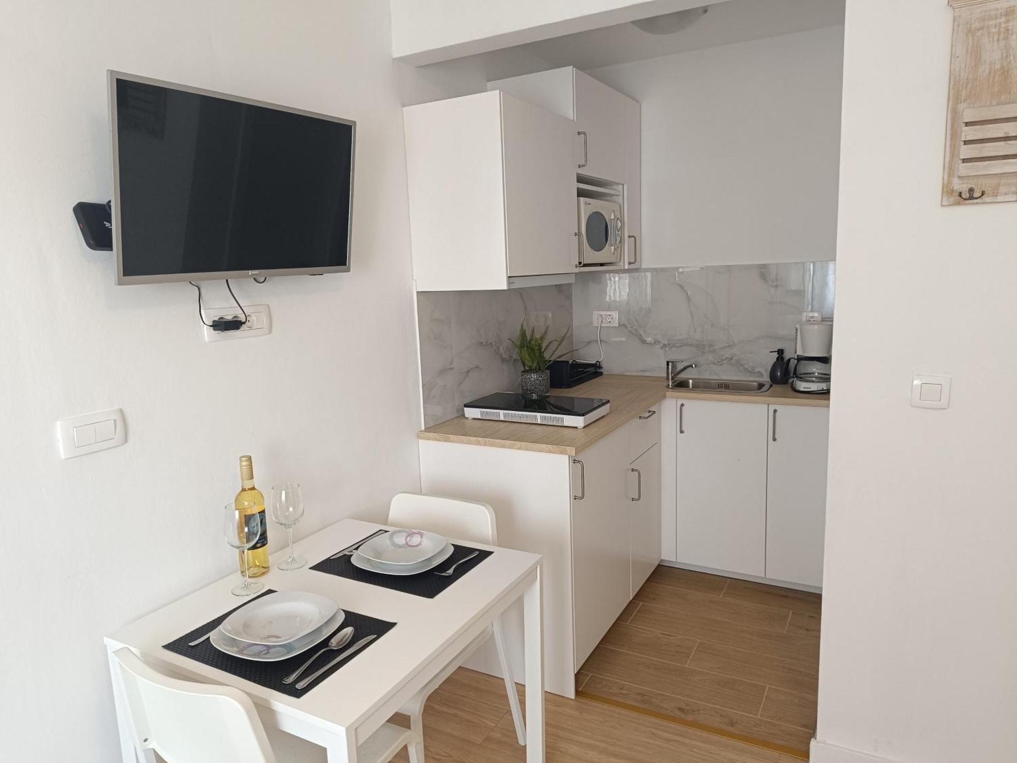 3e Apartment Split