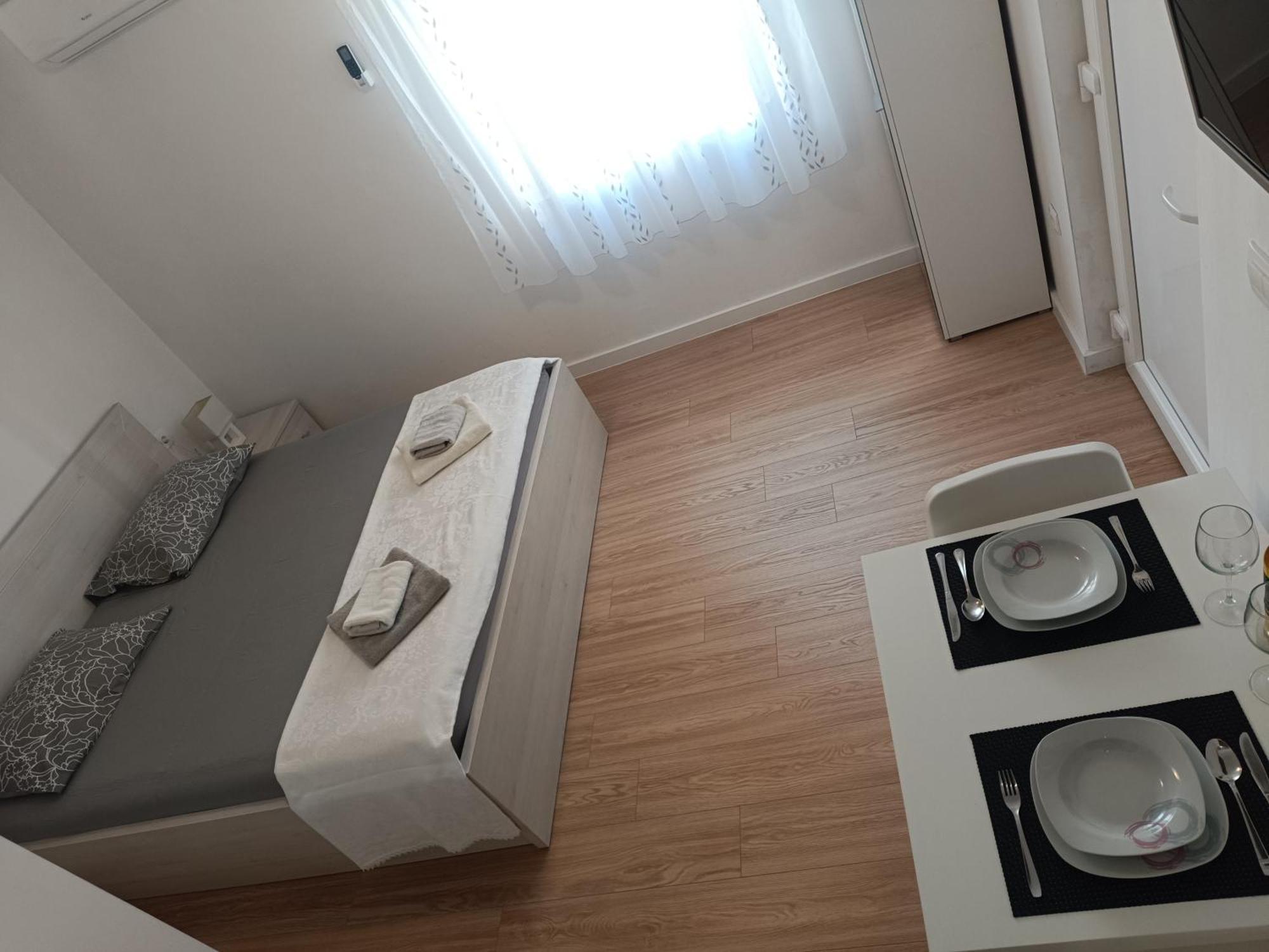 3e Apartment *