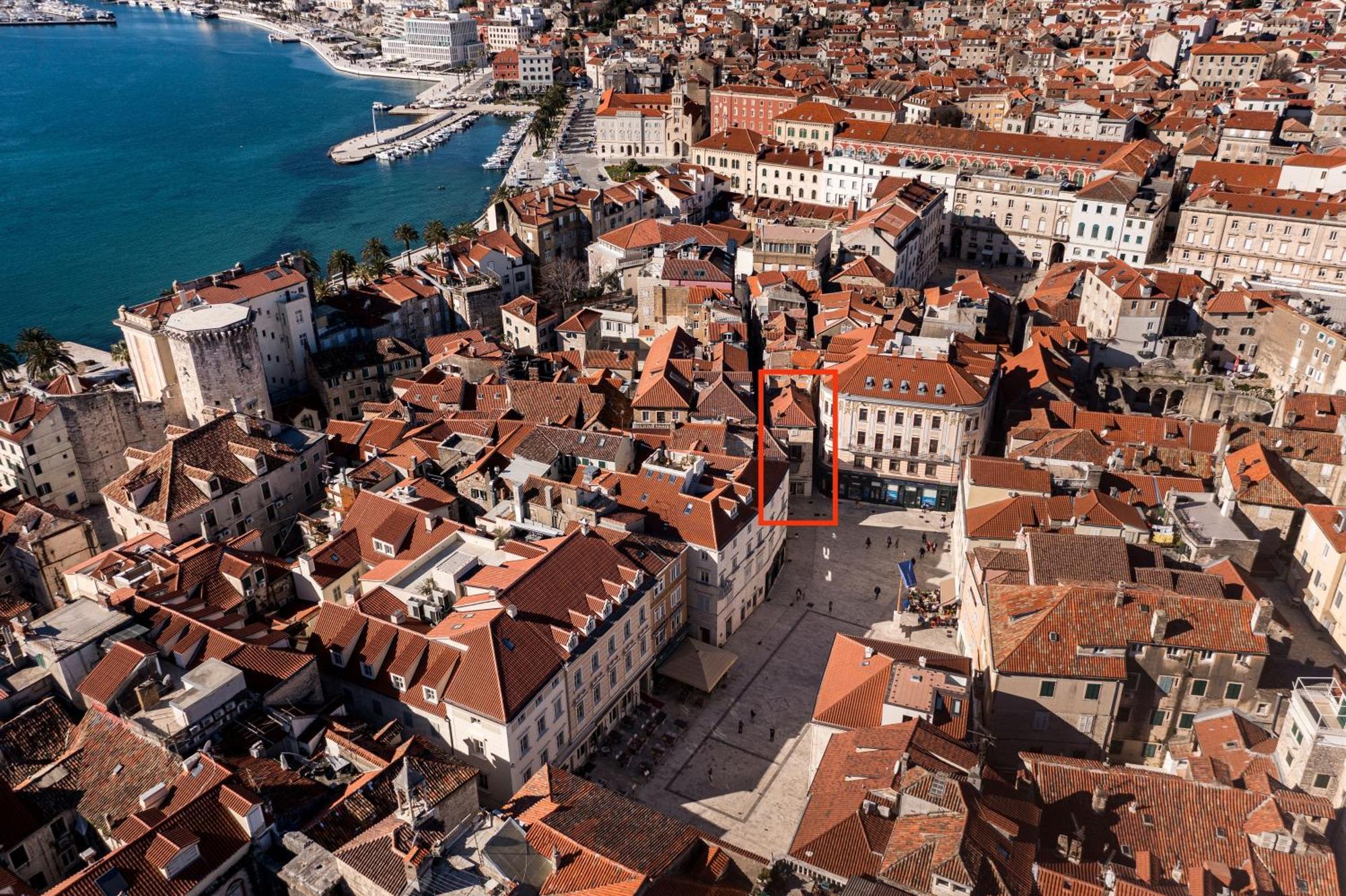 Diocletians Heart Apartment