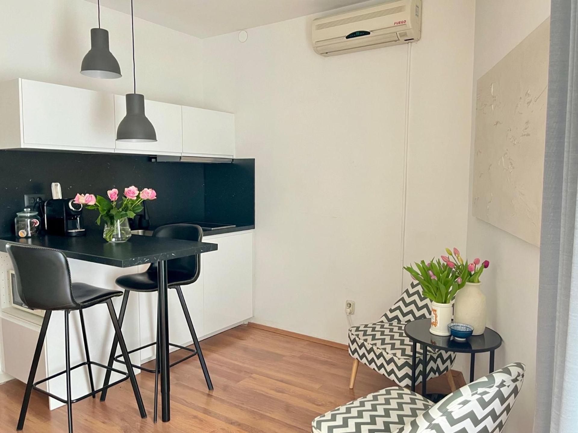 Chic Steps From Diocletian's Palace Apartment *