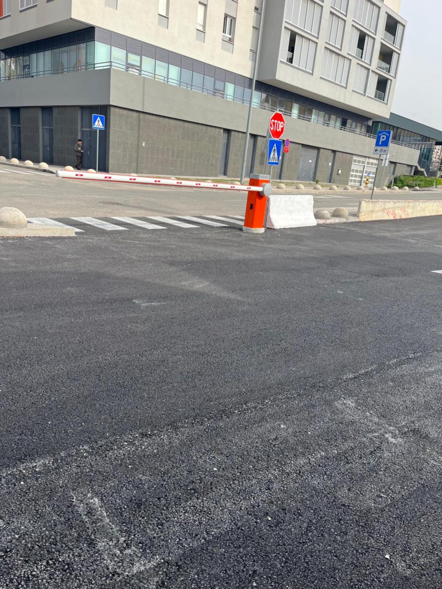 Iris Private Parking Apartment Split