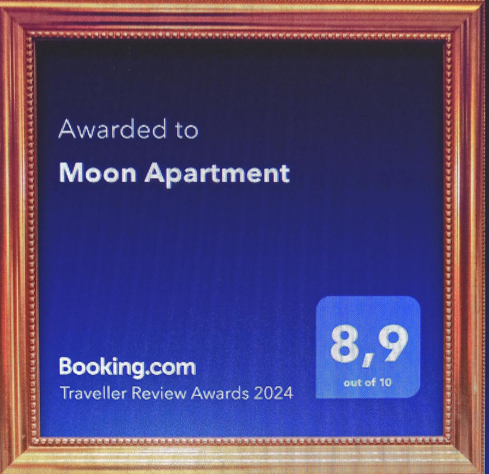 Moon Split